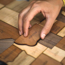 Cargar imagen en el visor de la galería, Rompecabezas de Madera para pared &quot;MAPA DE AMÉRICA&quot;